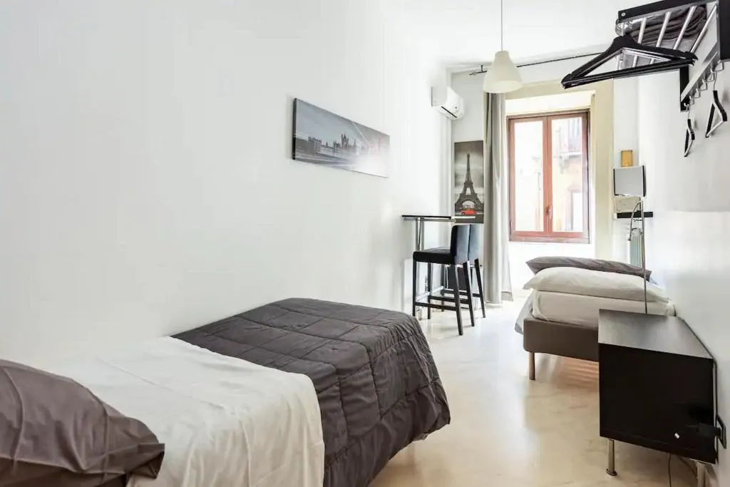 Room, Catania Inn, Catania