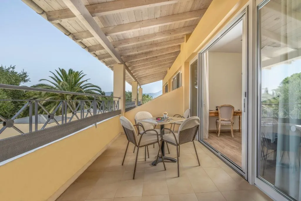 FAMILY ROOM CAPACITY 1 Room, Art Hotel Debono, Corfu