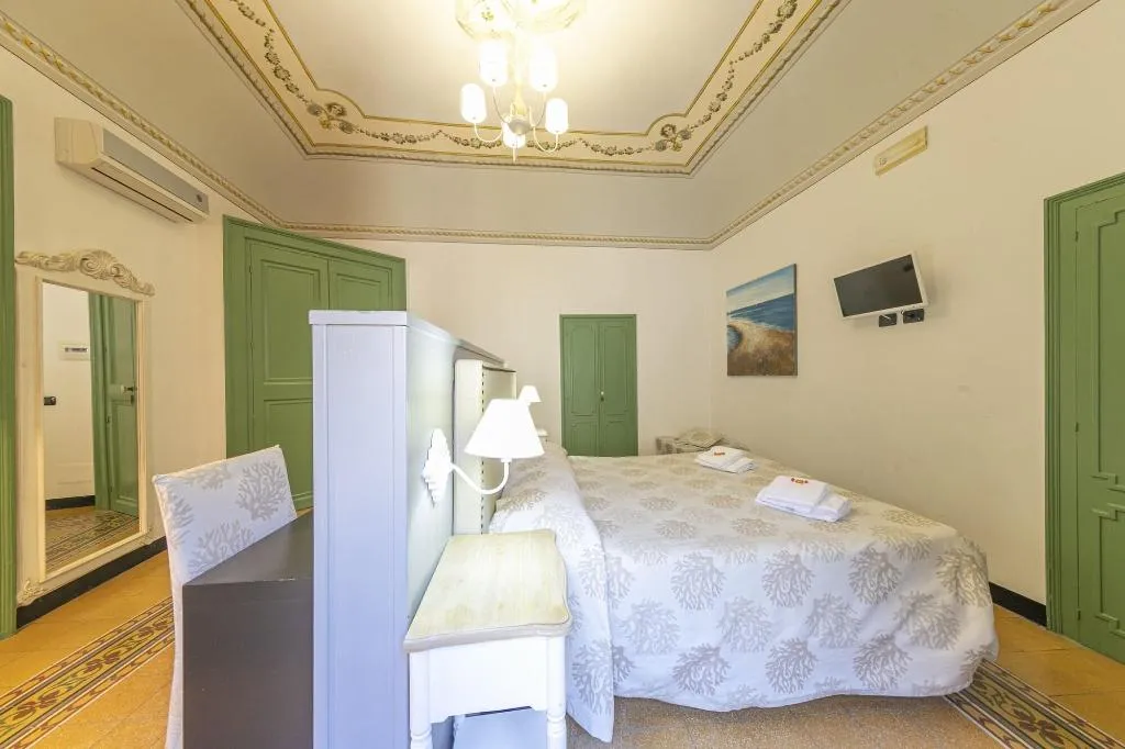 Room, Palazzo Villelmi, Palermo