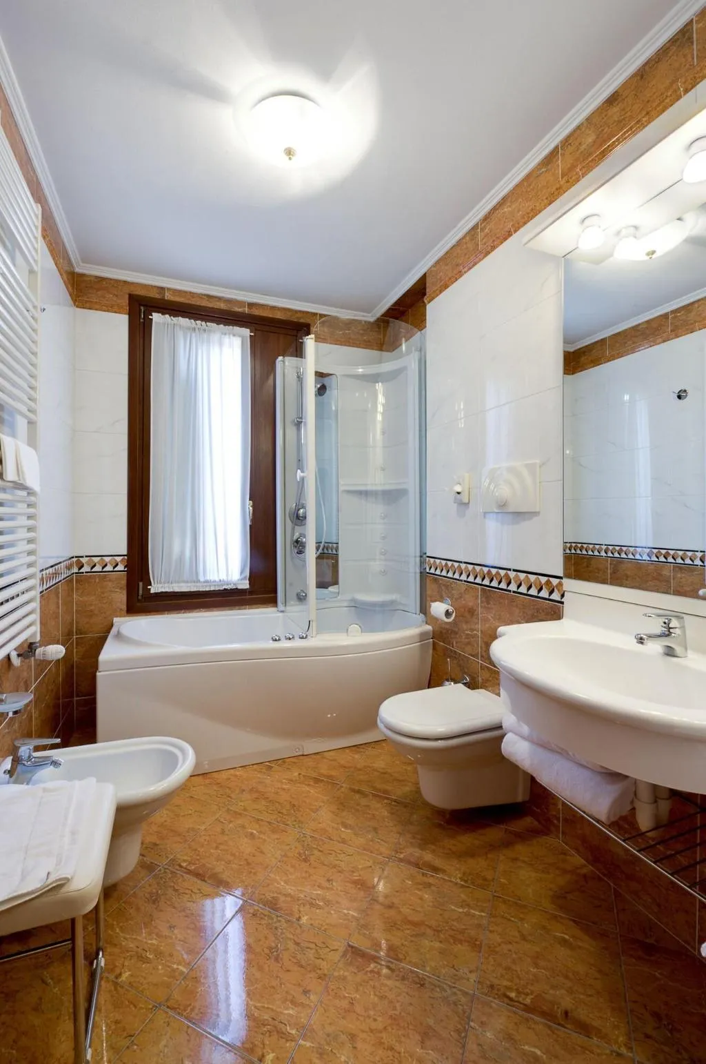 Sports and Entertainment, Hotel Al Vivit, Venice