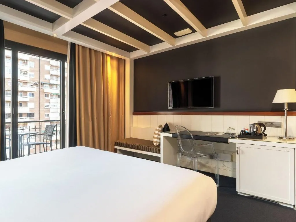 DOUBLE SUPERIOR Room, U232, Barcelona