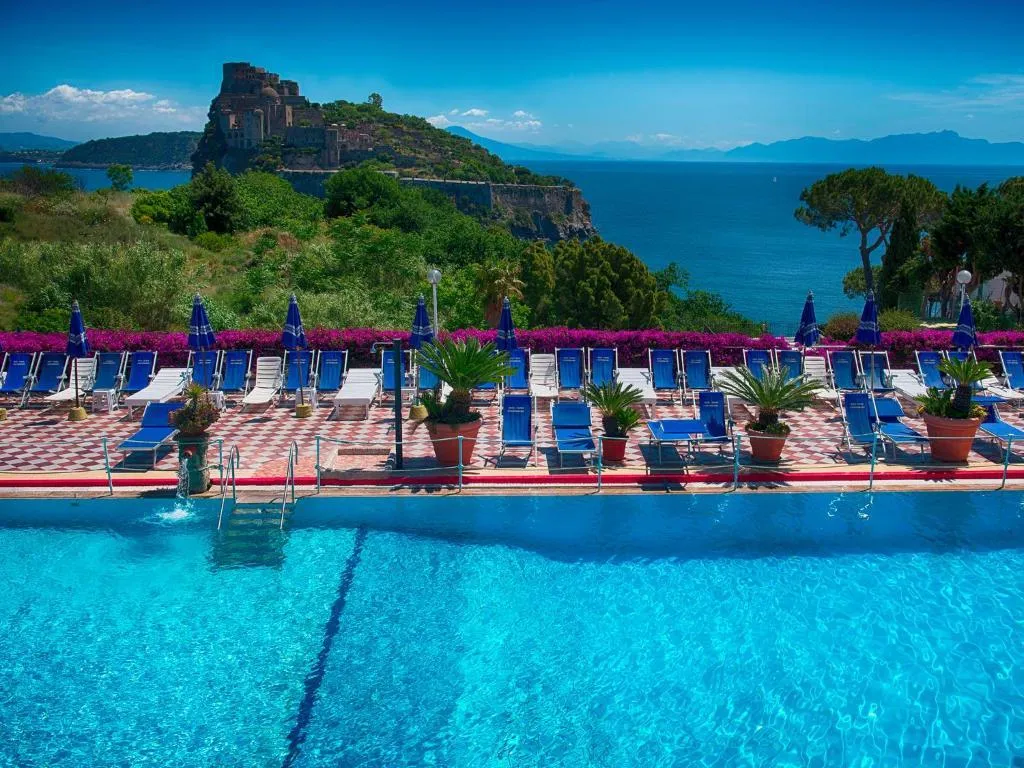 Pool, Parco Cartaromana, Naples