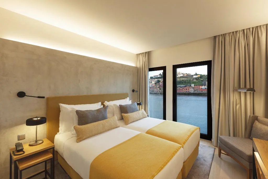 DOUBLE DELUXE RIVER VIEW Room, Neya Porto Hotel, Porto
