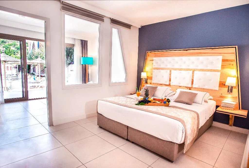 SUITE POOL VIEW Room, Acrotel Athena Pallas & Residence, Halkidiki