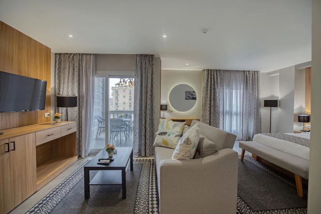 JUNIOR SUITE CAPACITY 4 Room, Locanda Museum Hotel, Cairo