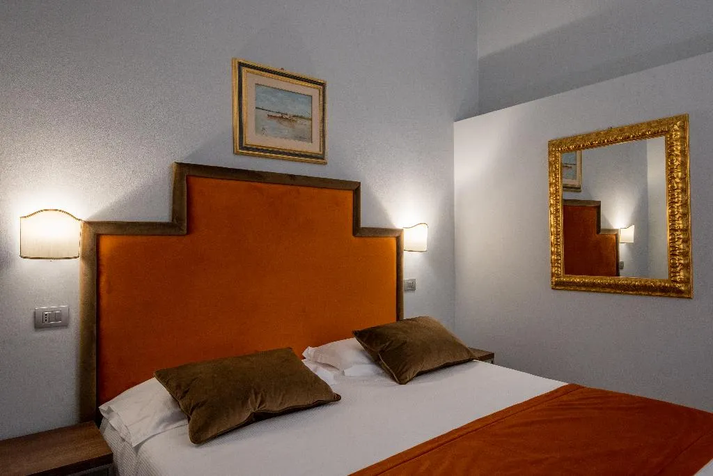 TWIN SUPERIOR Room, Hotel Bosone Palace, Umbria