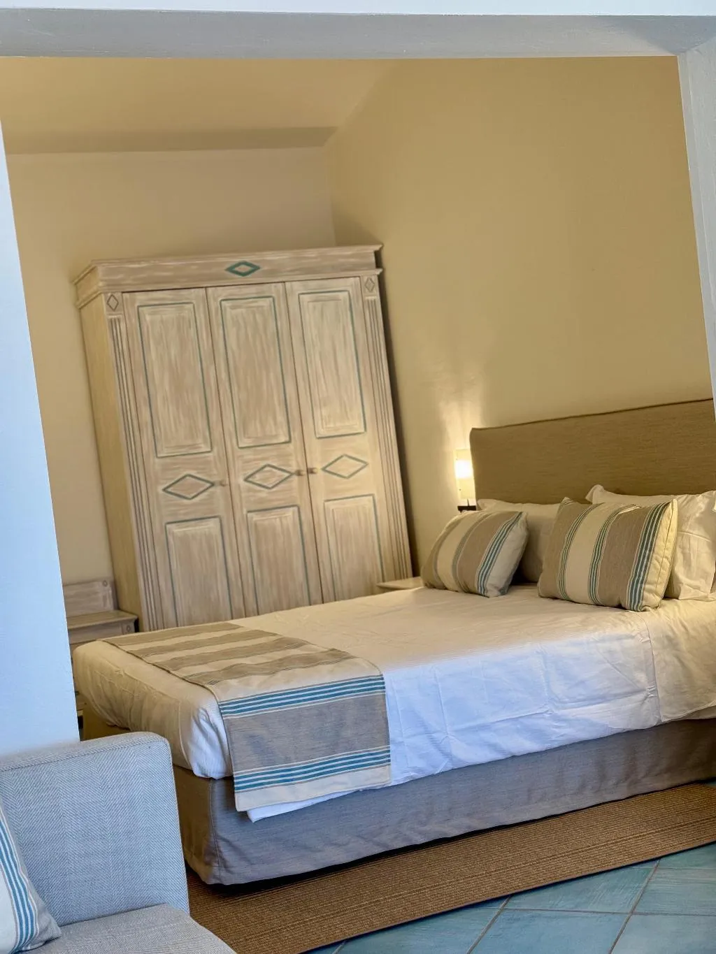 JUNIOR SUITE THREE BEDS Room, Hotel Sa Pedra, Olbia