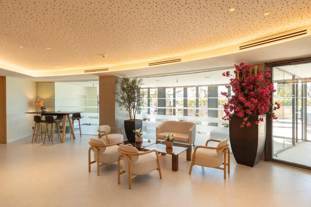 Lobby, Calipolis, Costa Brava