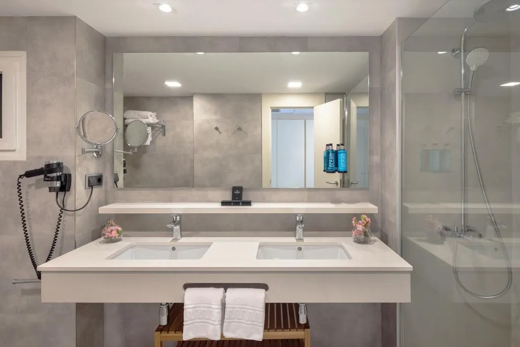 DOUBLE SINGLE USE STANDARD Room, Calipolis, Costa Brava