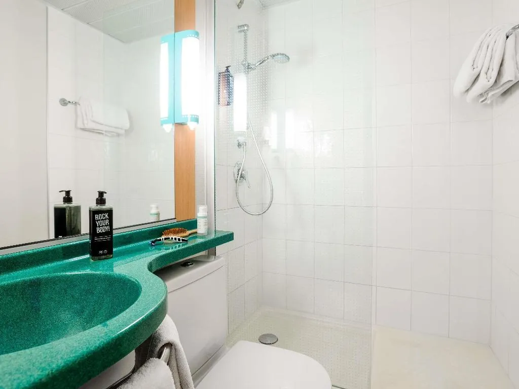 SINGLE STANDARD Room, Ibis Milano Centro, Milan