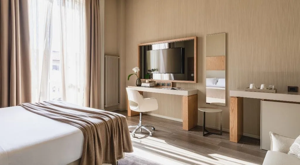 DOUBLE DELUXE Room, Hotel Cristoforo Colombo – Preferred Hotels & Res, Milan