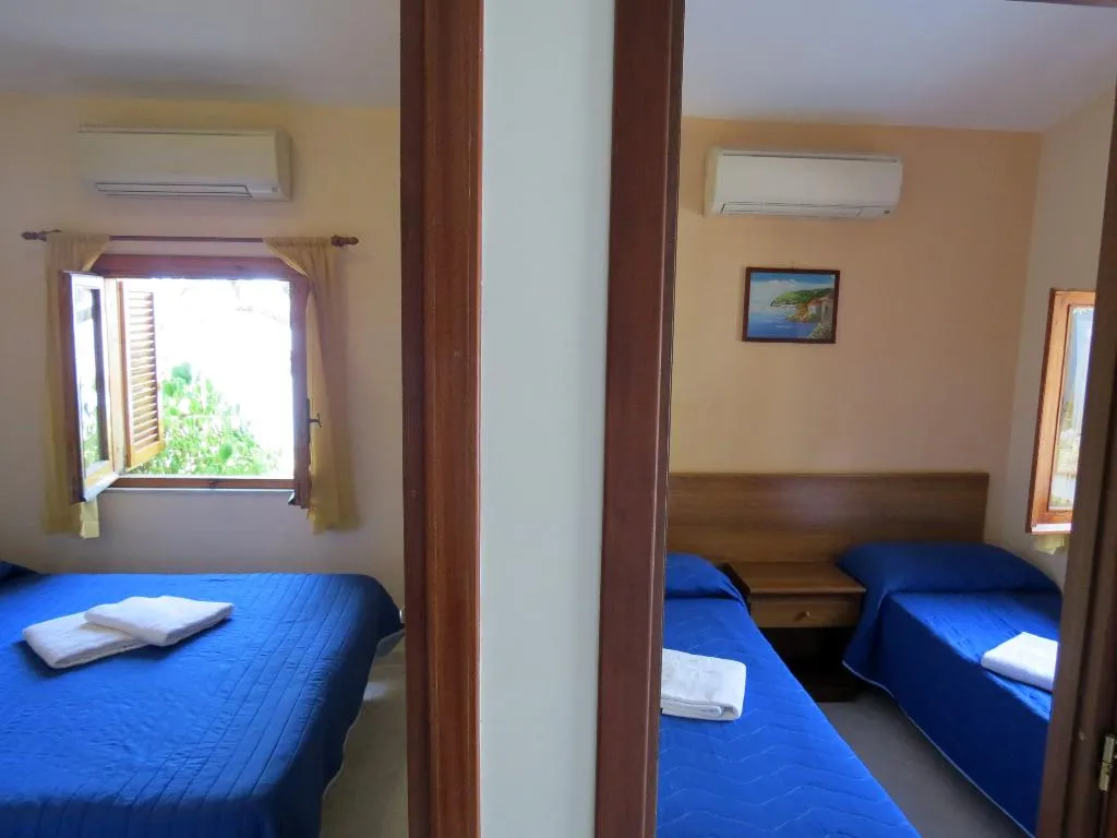 CHALET SEA VIEW CAPACITY 4 Room, Baia Serena, Naples