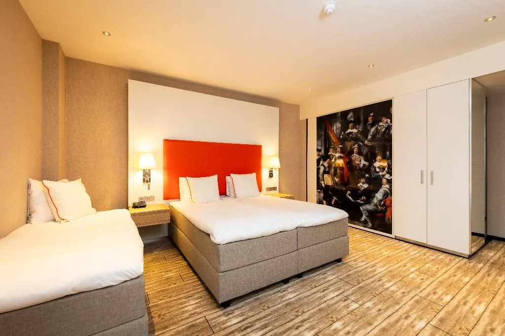 TRIPLE SUPERIOR Room, Van der Valk Hotel Schiphol, Amsterdam
