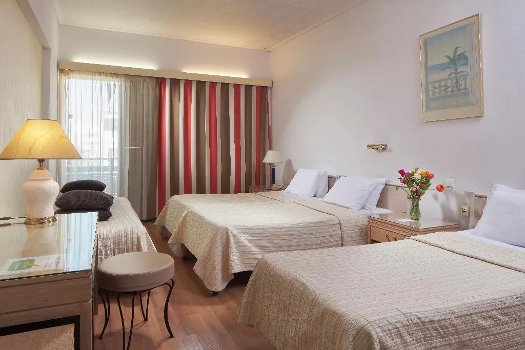 QUADRUPLE STANDARD Room, Candia Hotel, Athens
