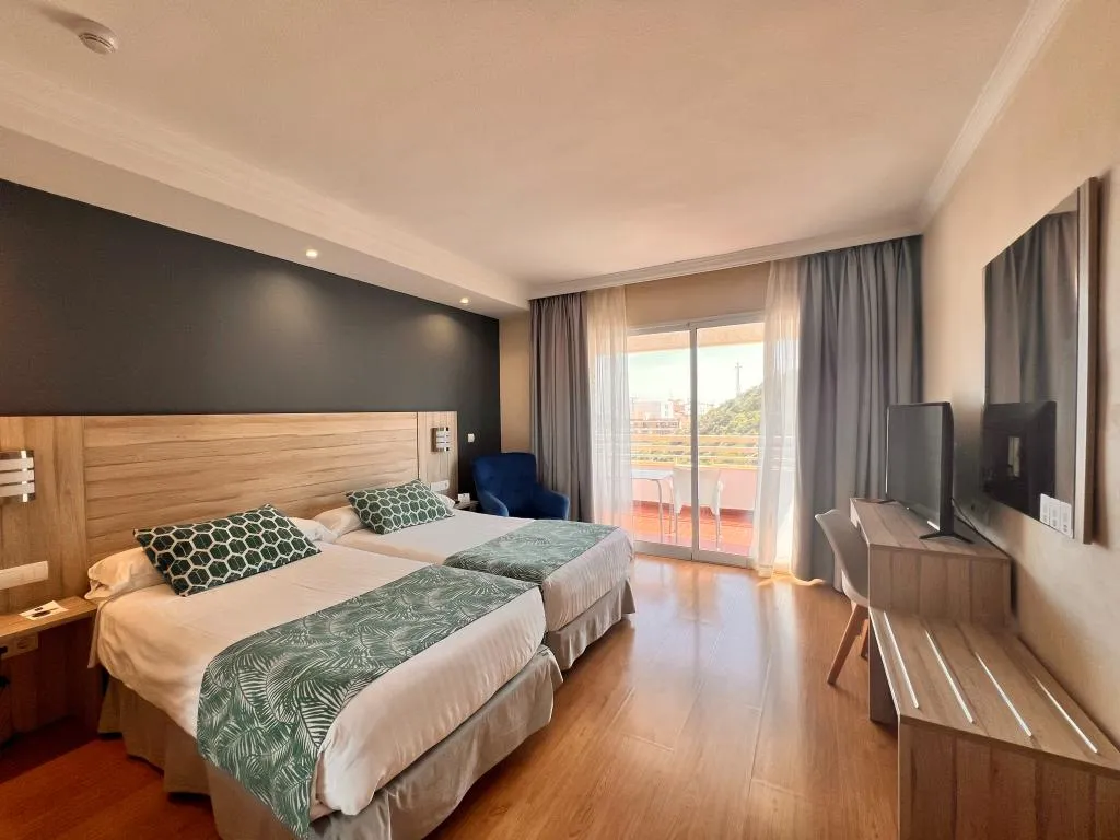 DOUBLE SUPERIOR WITH VIEWS Room, Sercotel Maya Alicante, Costa Blanca