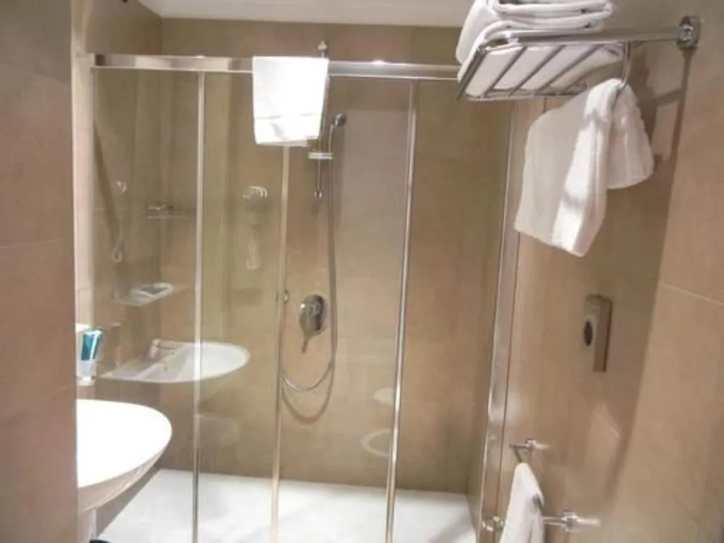 TRIPLE WITH DOUBLE BED Room, Hotel Delle Nazioni, Milan
