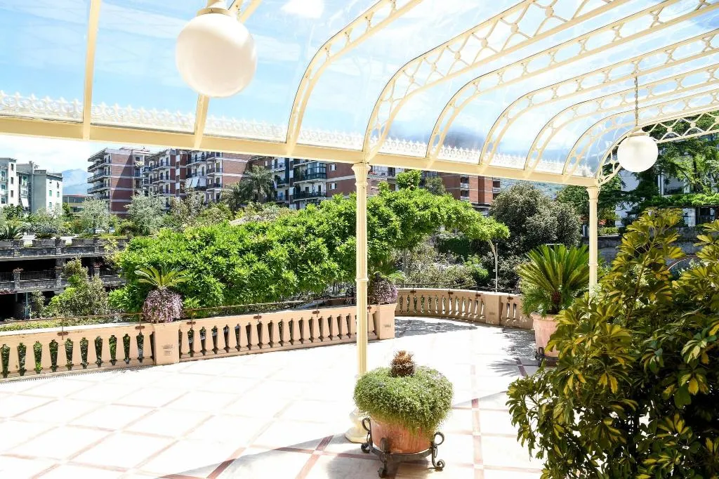 Terrace, Antiche Mura, Naples