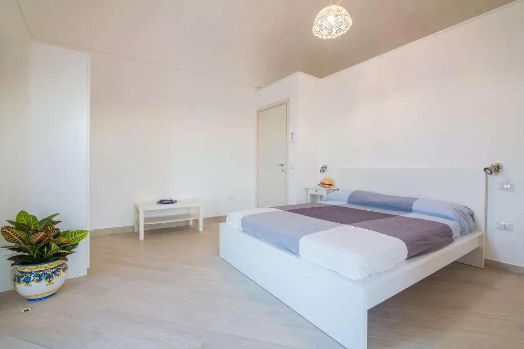 Room, Villa Mariagiovanna, Naples