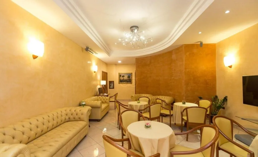 Lobby, Ranch Palace Hotel, Naples