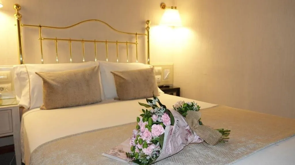 DOUBLE ECONOMY Room, Continental Palacete Hotel, Barcelona