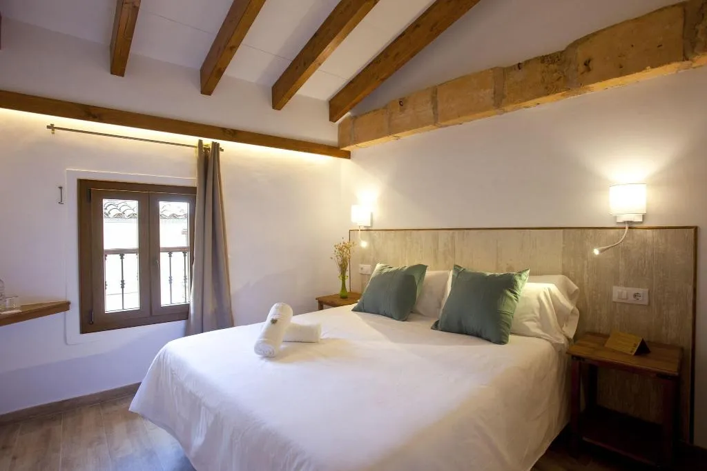 Room, Casal de Petra - Rooms & Pool, Majorca