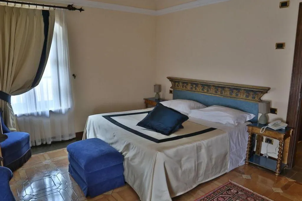 SUITE CLASSIC Room, La Collegiata, Florence