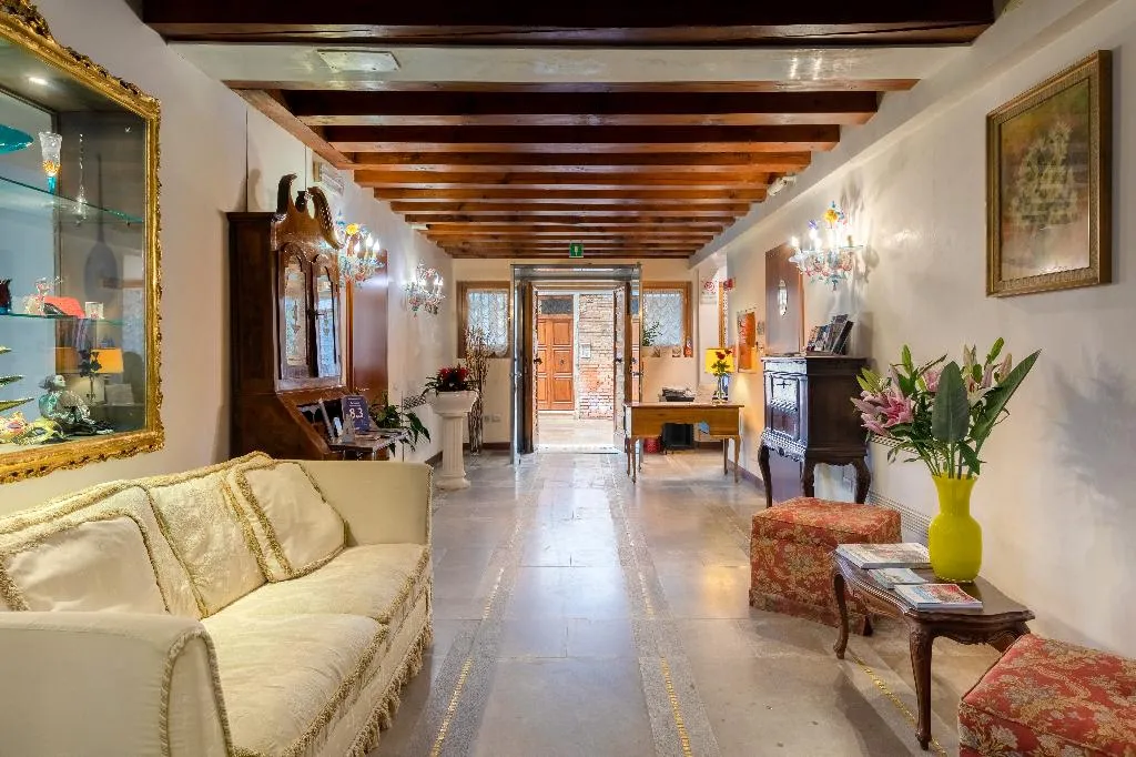 Lobby, Ca Fortuny, Venice