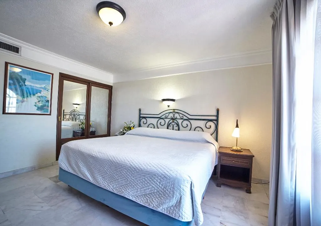 SUITE STANDARD Room, Hotel Francis Drake, Cancun Area