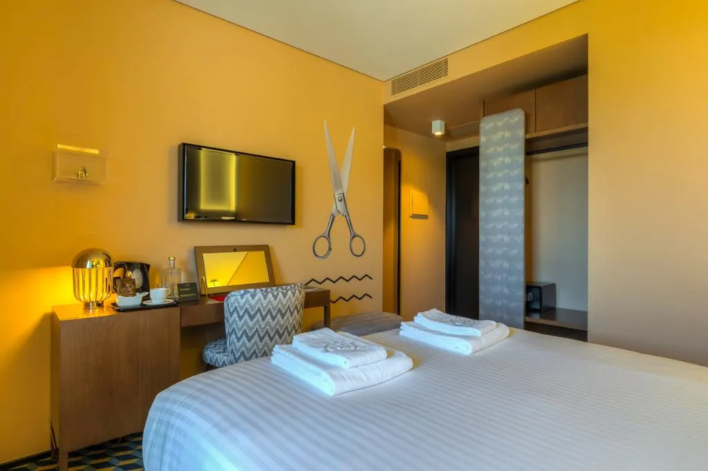 DOUBLE DELUXE Room, The Convo Porto Hotel & Suites, Porto