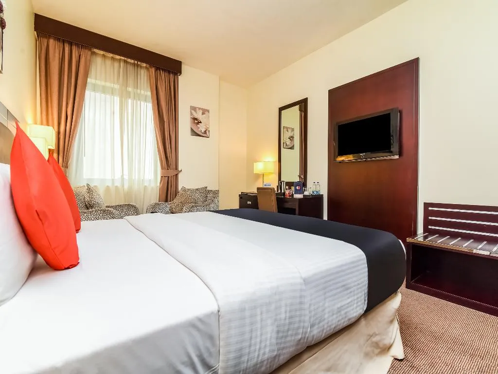 DOUBLE DELUXE Room, Landmark Summit Hotel, Dubai