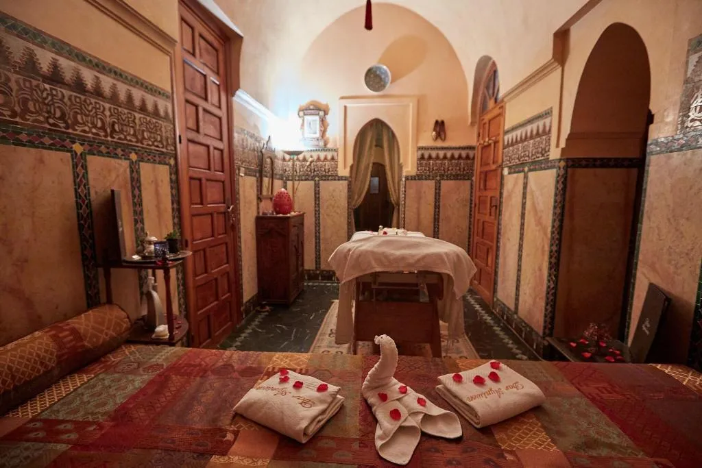 Sports and Entertainment, Dar Ayniwen Garden Hotel & Bird Zoo, Marrakech