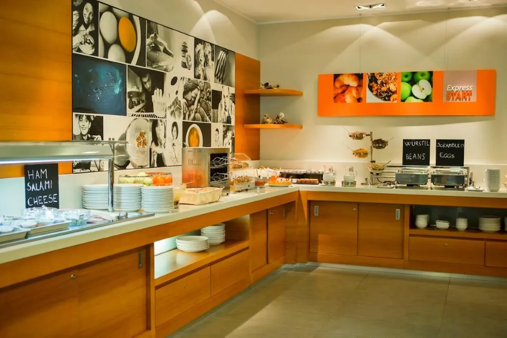 Restaurant, Holiday Inn Express Milan-Malpensa Airport, Milan