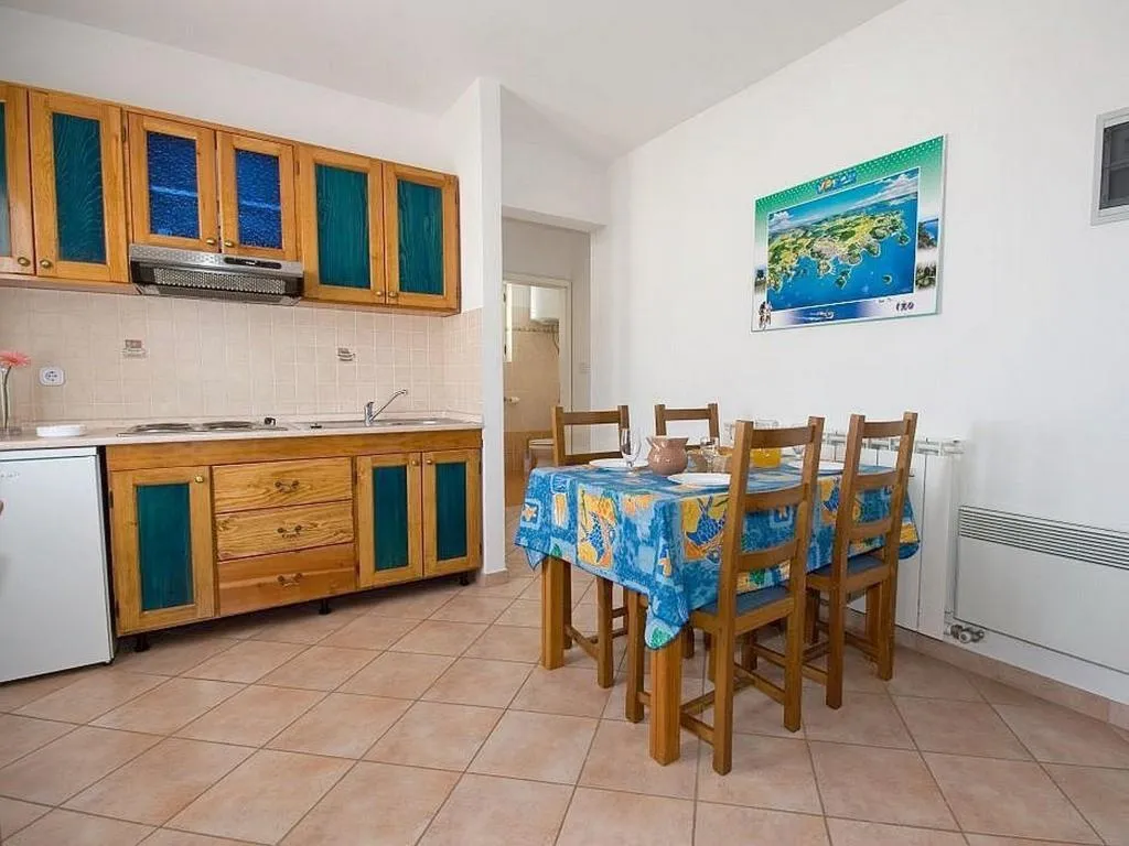 APARTMENT CAPACITY 6 Room, Apartments Valentin Vrsar, Istria