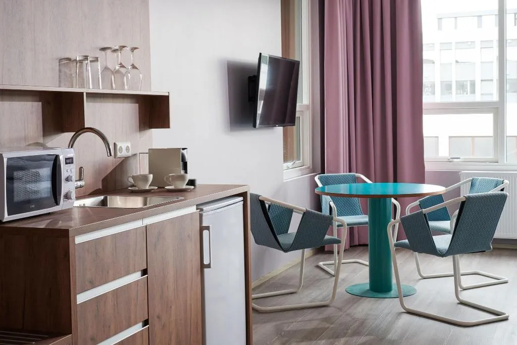 TRIPLE WITH KITCHENETTE Room, Oddsson Hotel, Reykjavik