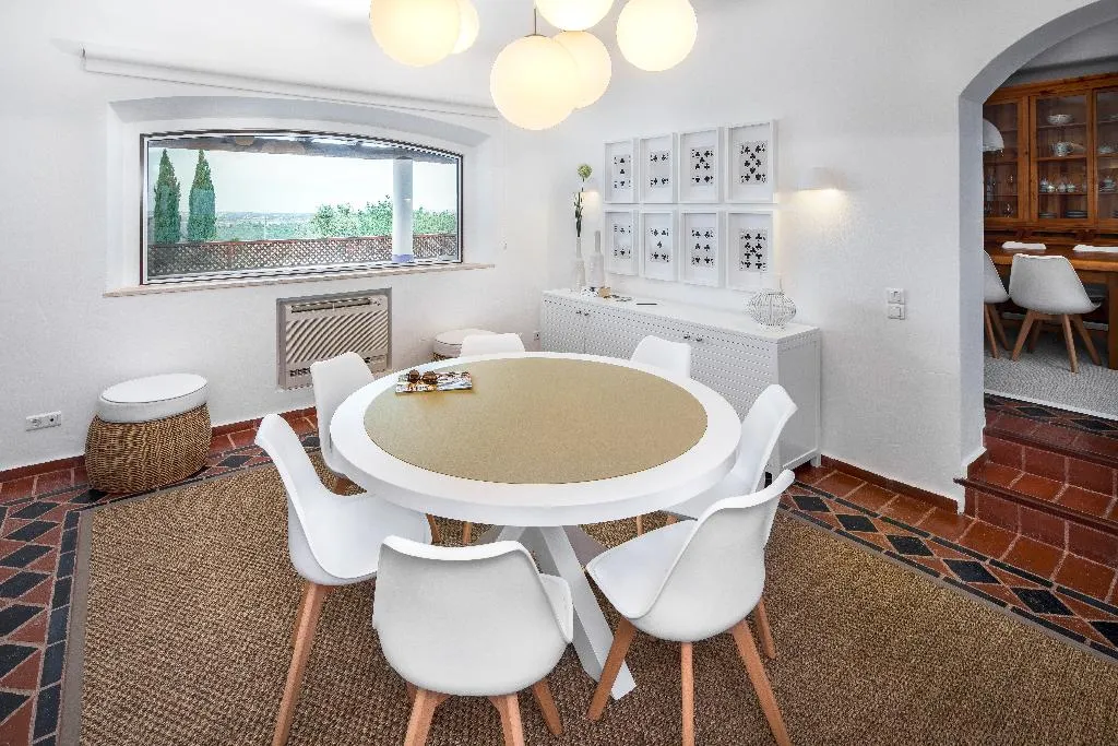 VILLA THREE BEDROOMS Room, Shantivillas, Algarve