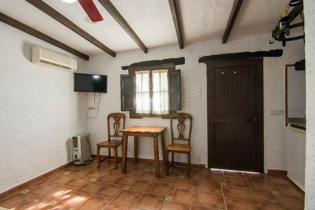 BUNGALOW CAPACITY 2 Room, Hotel Rural El Cortijo, Costa Del Sol