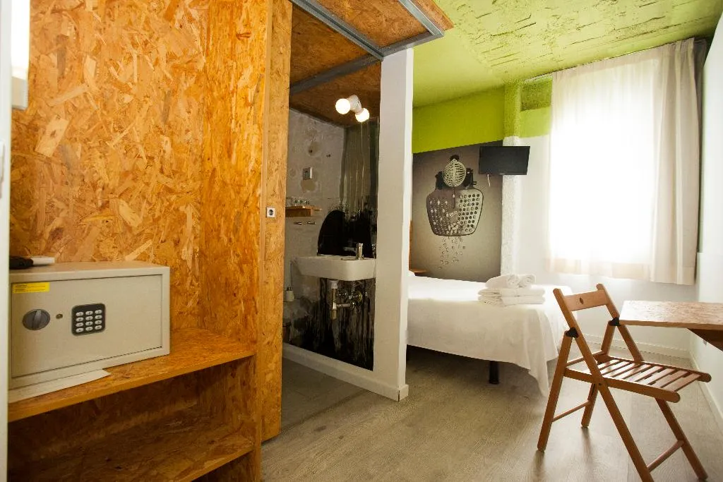 Room, La Posada del Chaflan, Madrid