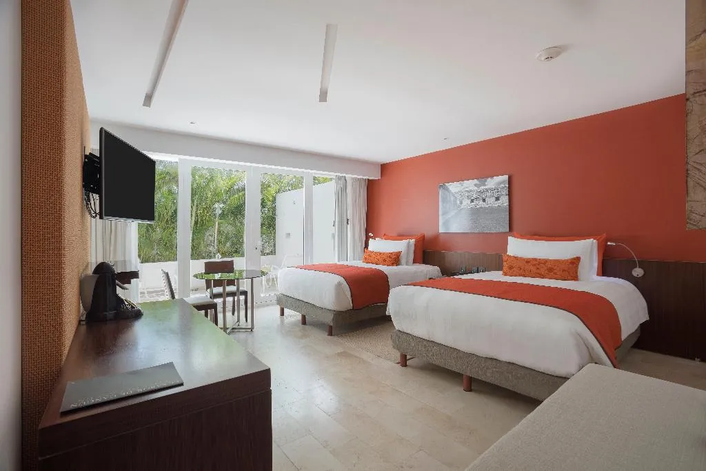 DOUBLE CLASSIC TWO QUEEN BEDS Room, InterContinental Presidente Cancun Resort, Cancun Area
