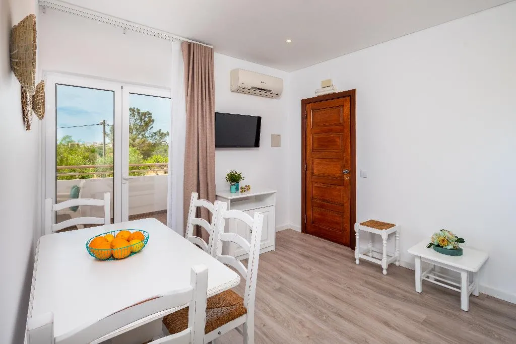 APARTMENT SUPERIOR ONE BEDROOM Room, Flor da Laranja, Algarve