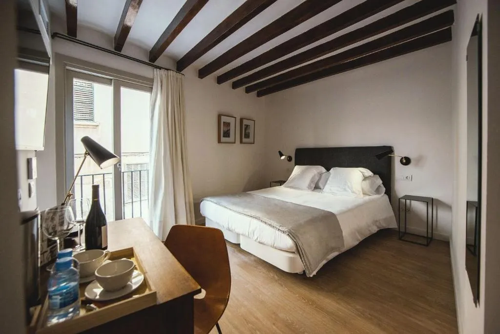 Room, Canavall, Majorca