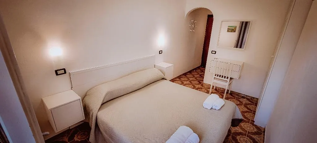DOUBLE STANDARD Room, Regina del Mare, Naples