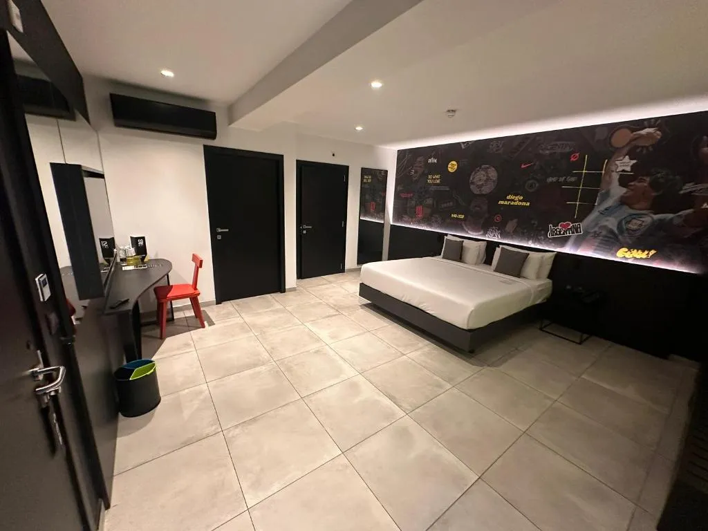 QUADRUPLE INNER Room, So City Hotel, Malta