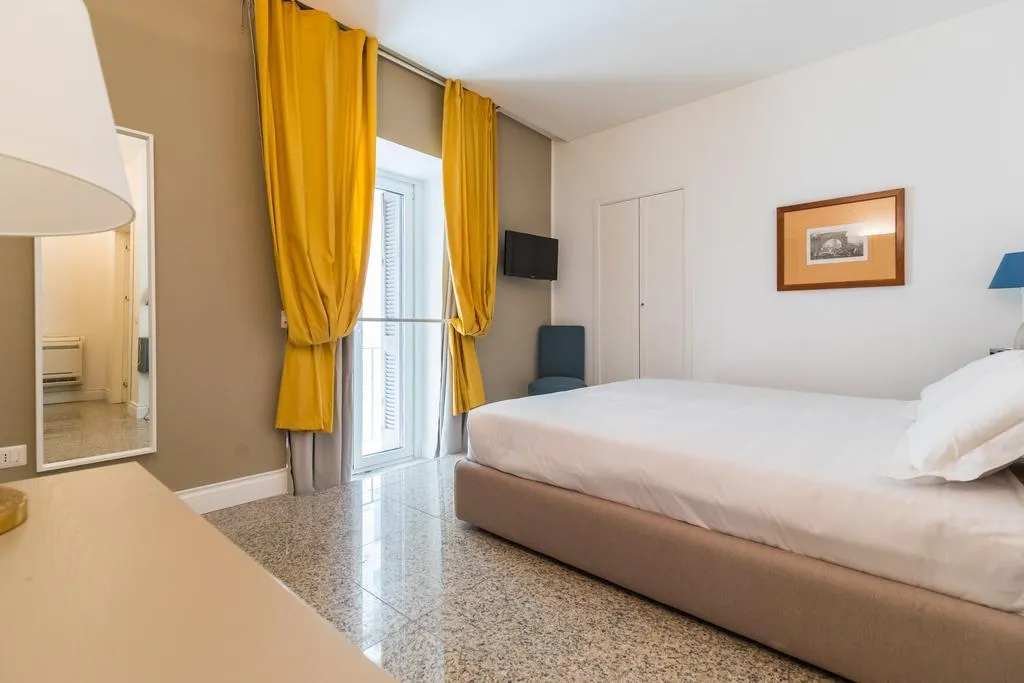APARTMENT STANDARD Room, Apartamentos Lungomare, Naples