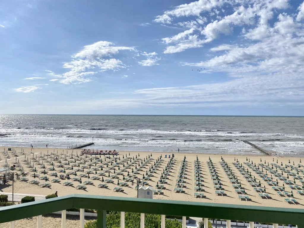 Beach, Hotel Florida, Venice
