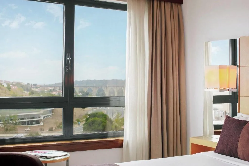 TRIPLE SUPERIOR WITH VIEWS Room, Hotel Açores Lisboa, Lisbon