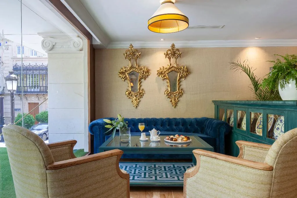 Lobby, Inglaterra, Seville