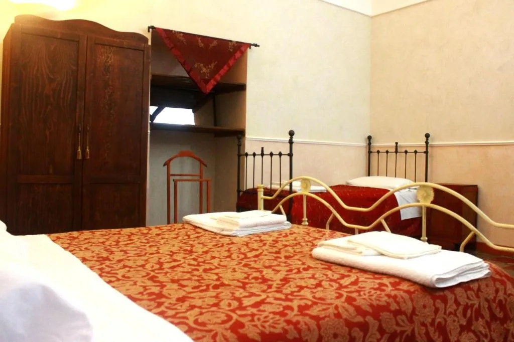 Room, Case Don Ignazio, Catania