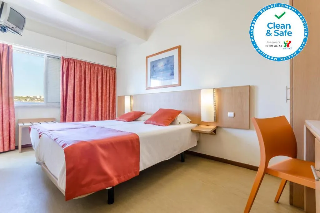 Double or Twin STANDARD Room, Jardim da Amadora, Lisbon