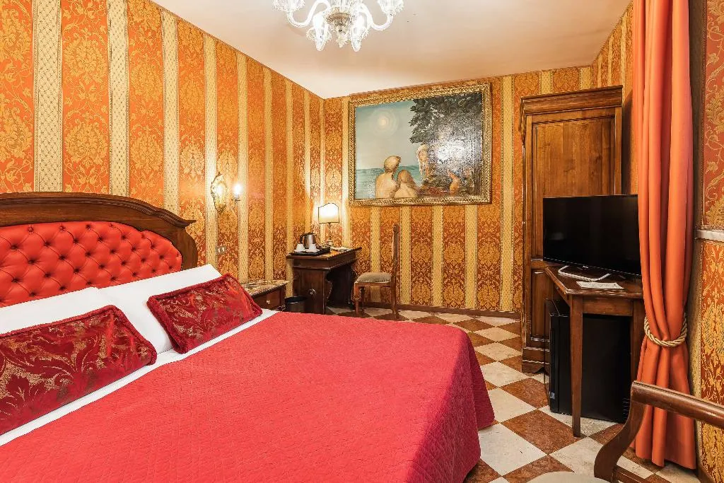FAMILY ROOM STANDARD Room, Marconi, Venice