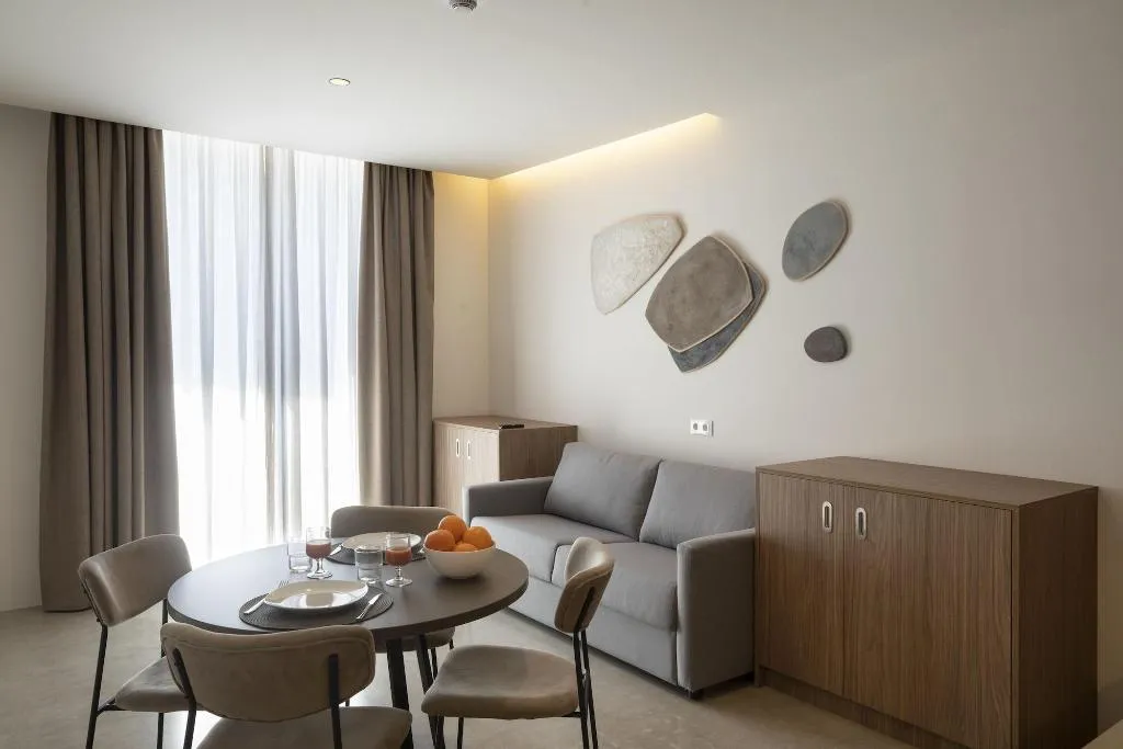 Room, Dau Studios, Valencia